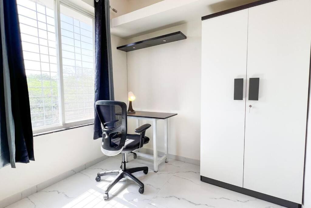Newly Done 1 Bhk In Main Kharadi - Anandkunj Apartment Pune